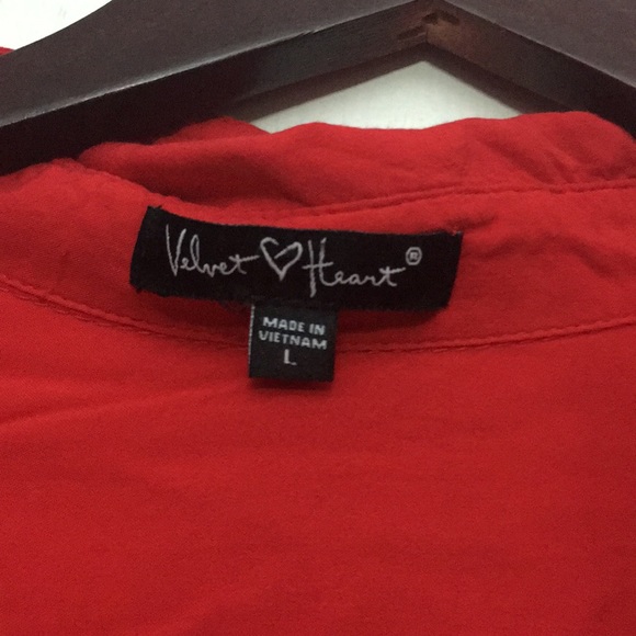 Velvet Heart Red button down Shirt - Picture 3 of 8